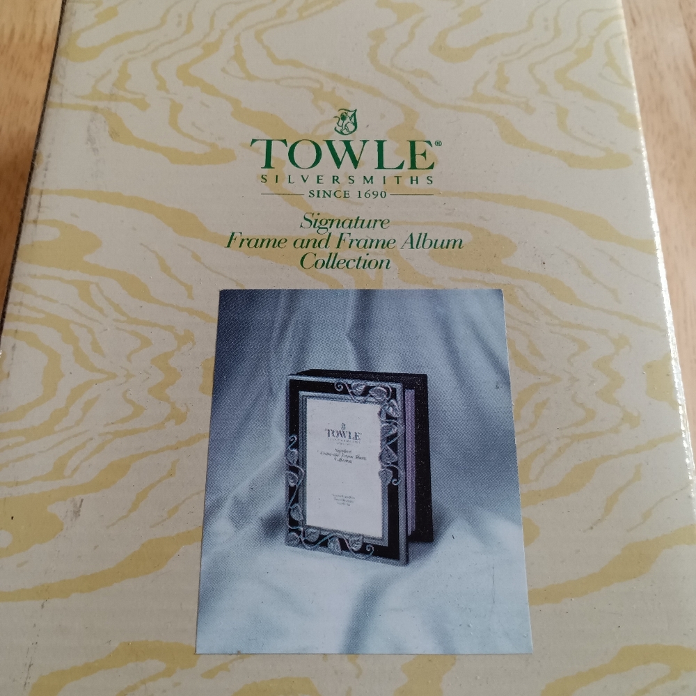 Towle Silversmiths signature frame and album.   All in one.  Silver.